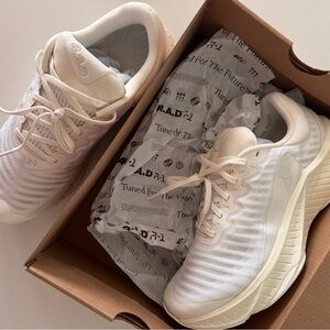 R.A.D. R-1 Almost White gym shoe